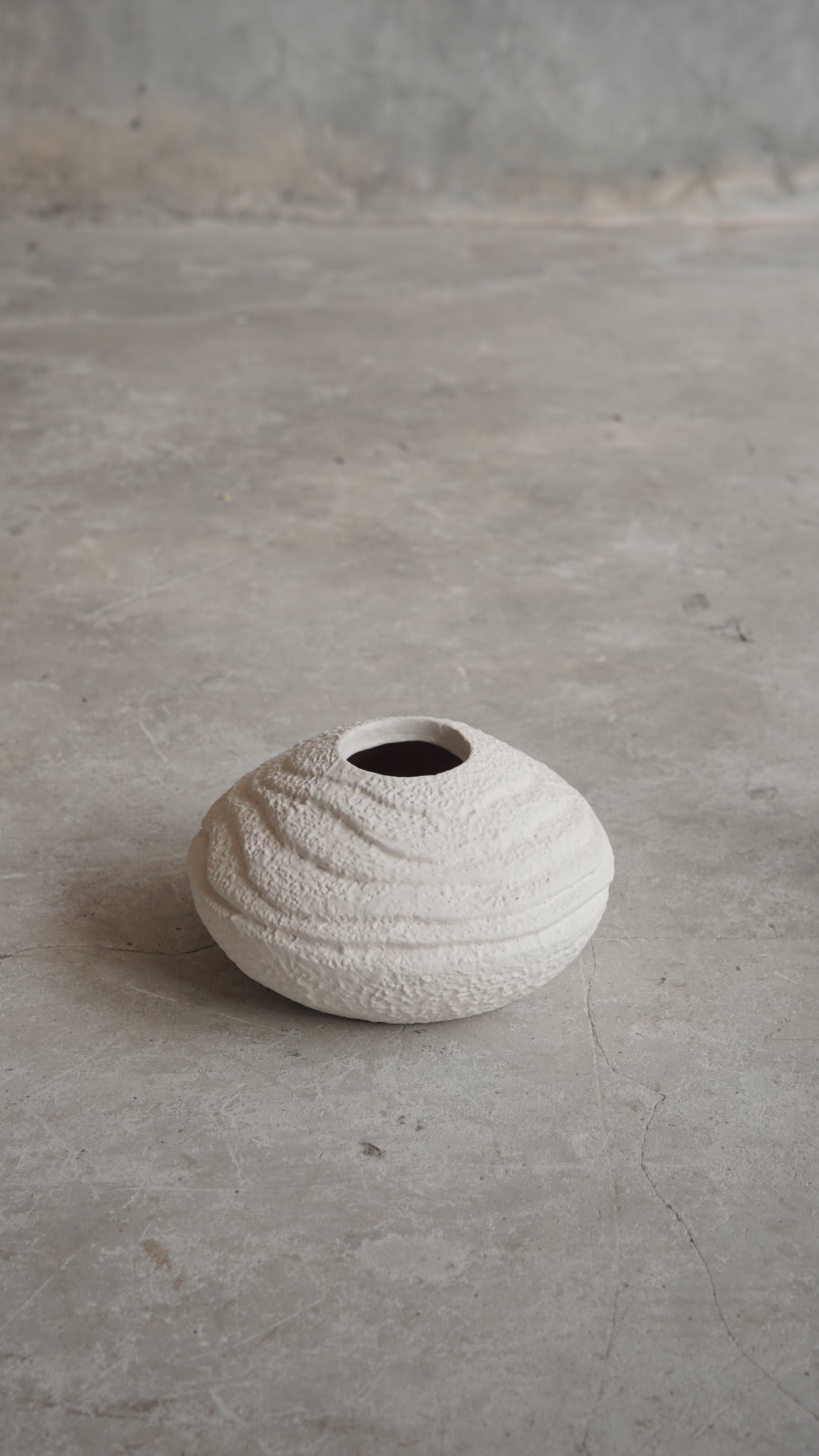 Cream Orpheus Vase