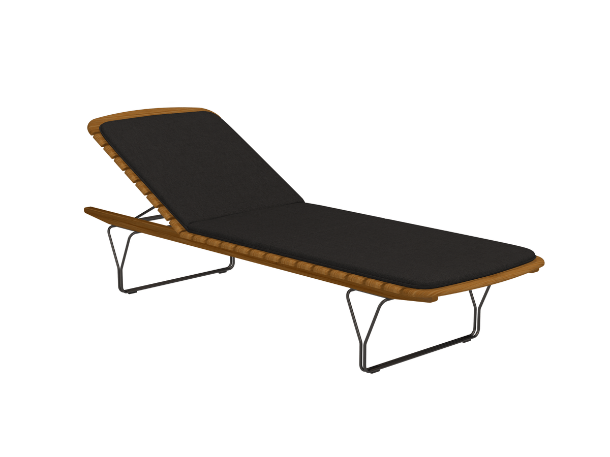 Molo sun lounger chair with black cushion
