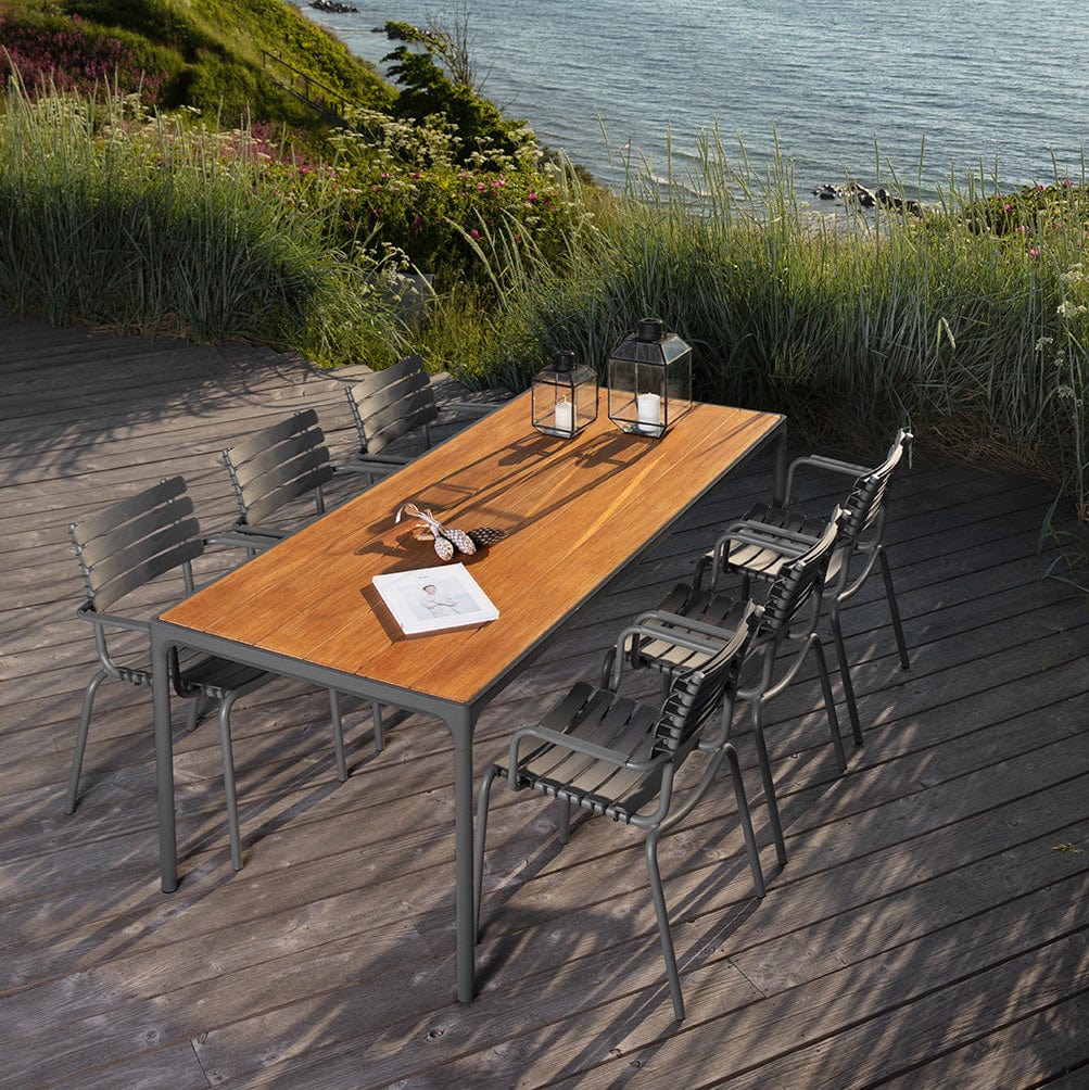 ReCLIPS dark grey dining table set with bamboo top