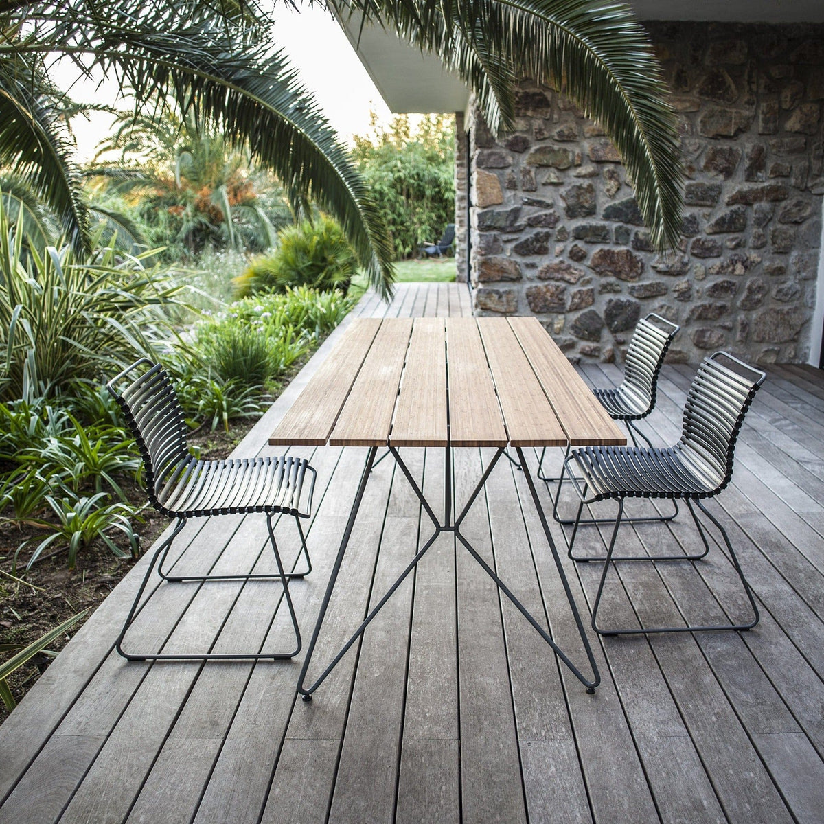 Outdoor dining set sketch, no armrests.