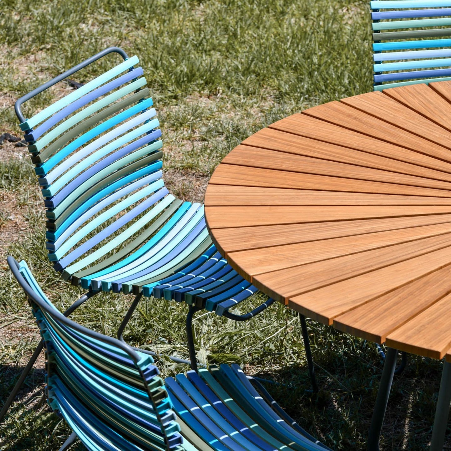 6 Seater Click & Circle Outdoor Dining Set - Blue Multi Stripe