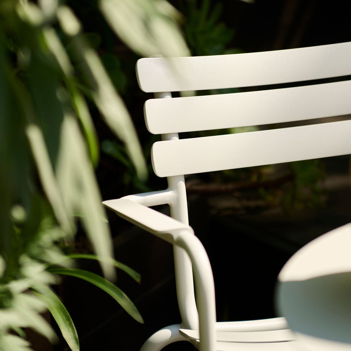 Pico Alua chair detail in garden setting