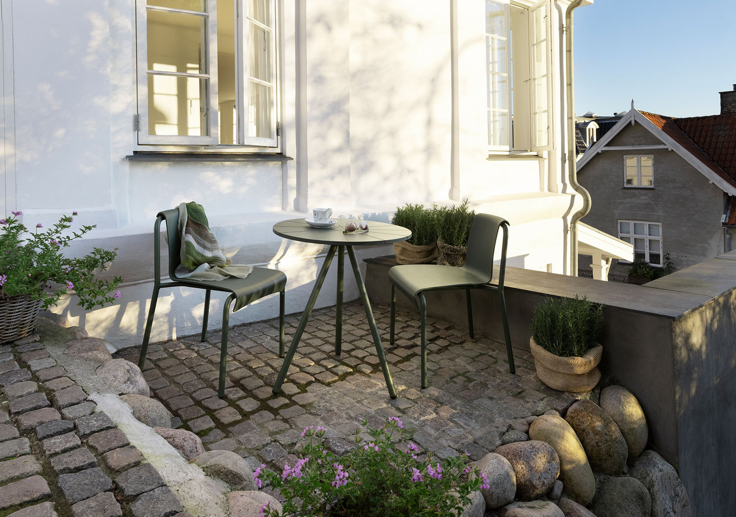 NAMI Dining Chair - Olive green